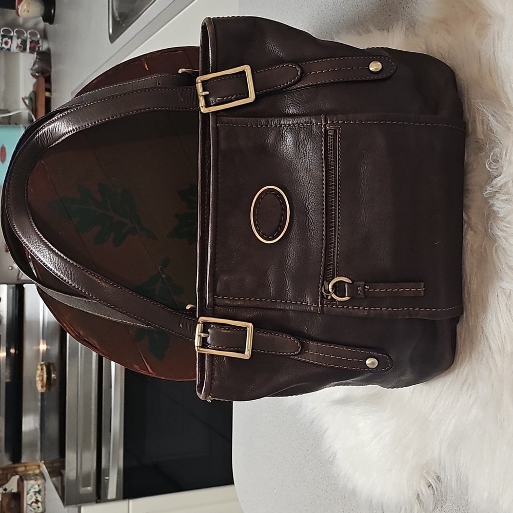 Giani Bernini Brown Genuine Leather Handbag.‎ Multipal Pockers. buttery Soft